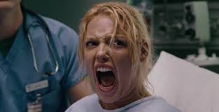 Skoncujme s neľudskými praktikami v niektorých pôrodniciach na Slovensku!